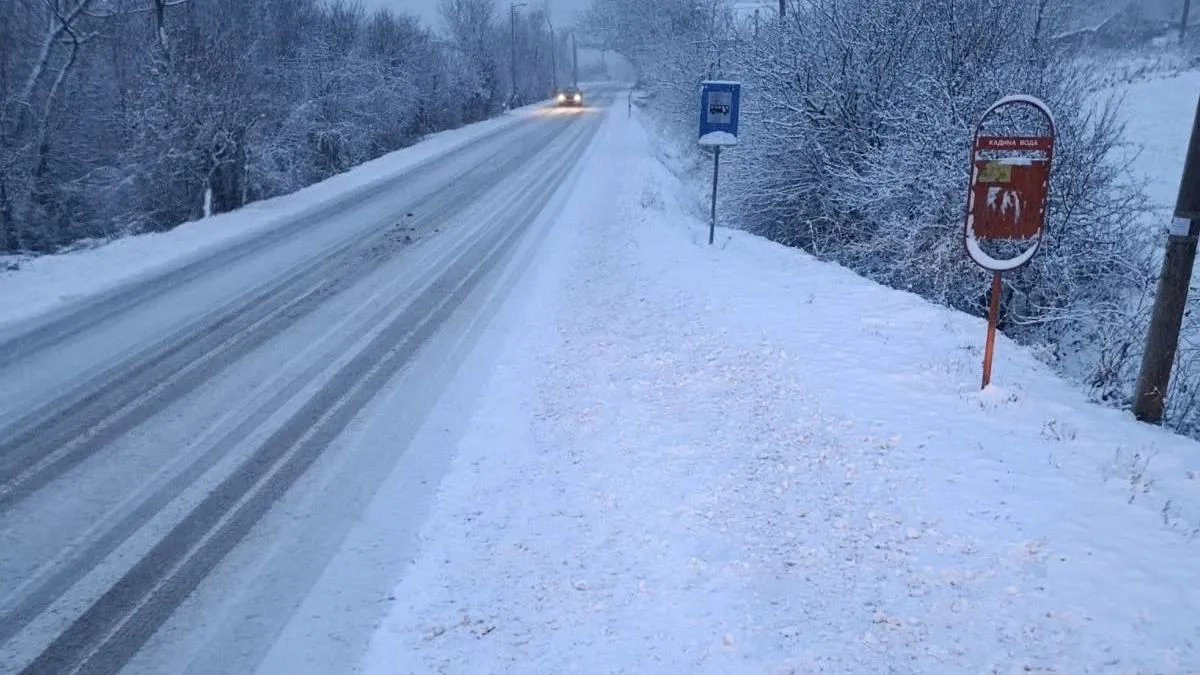 Snijeg zabijelio dijelove BiH: Vozači se pozivaju na oprez na ovim dionicama