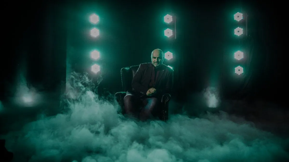 Riječ je o snažnoj, ritmičnoj i modernoj numeri koja donosi prepoznatljivu Kemalovu interpretaciju