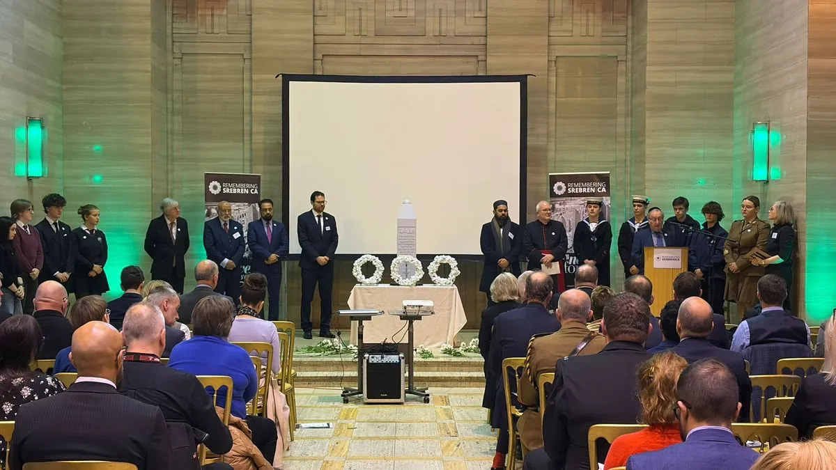 Ceremonija je bila posvećena nevinim žrtvama genocida iz jula 1995. godine, najvećeg masovnog zločina u Evropi nakon Drugog svjetskog rata.