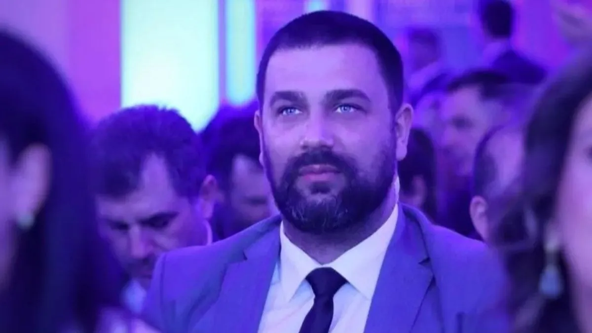 Podgrijavanjem straha i netrpeljivosti, govori Srdić, RTRS gura oba naroda u politički i ekonomski ambis