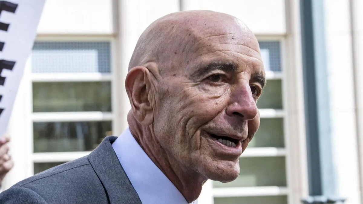 Barrack je naglasio da ne nudi gotov odgovor na pitanje koji oblik vlasti bi Siriji donio najviše šansi za oporavak, ali je jasno istaknuo ko bi tu odluku trebao donijeti