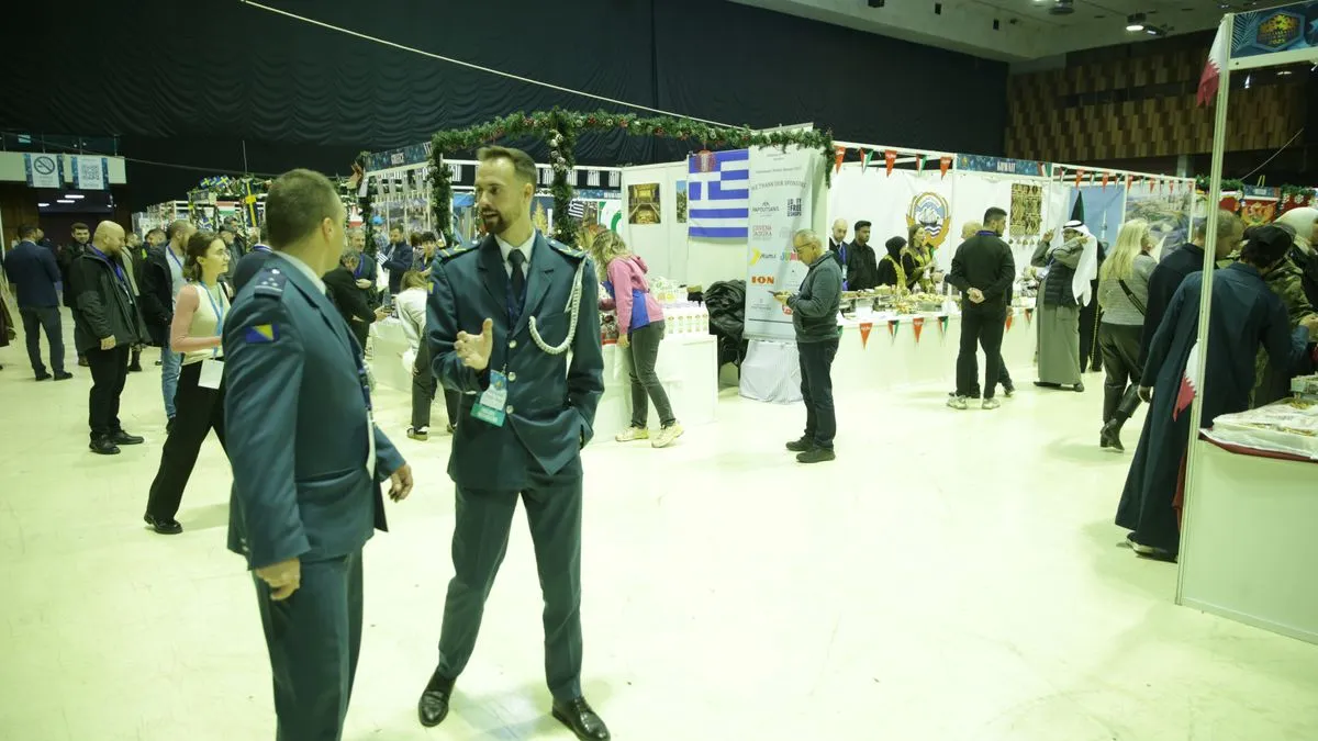 Brigadni general Matthew Valas, Komandant NATO štaba Sarajevo, istakao je da se radi o izvanrednom događaju i da je sretan što i NATO štab prvi put aktivno učestvuje u tome.