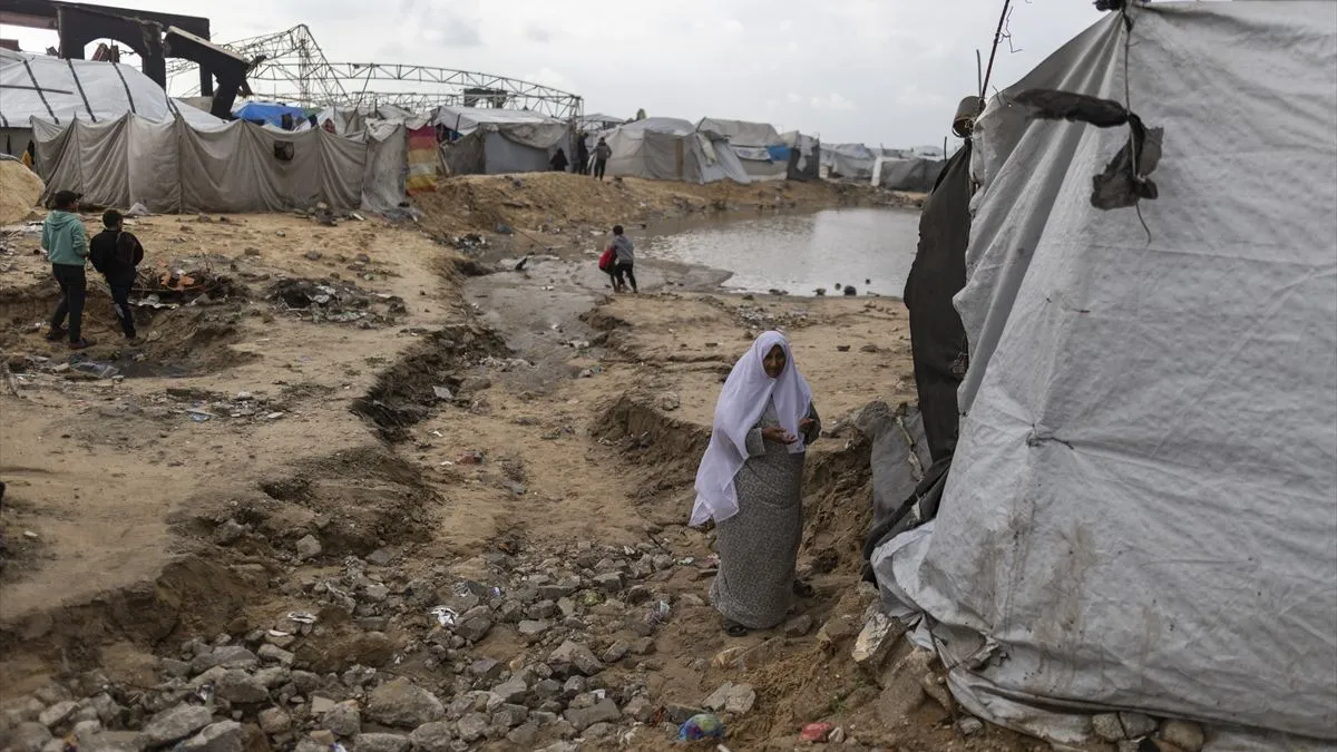 Oluja ubila najmanje 12 ljudi u Gazi, dok hladnoća i poplave uzrokuju rušenje bombardiranih kuća