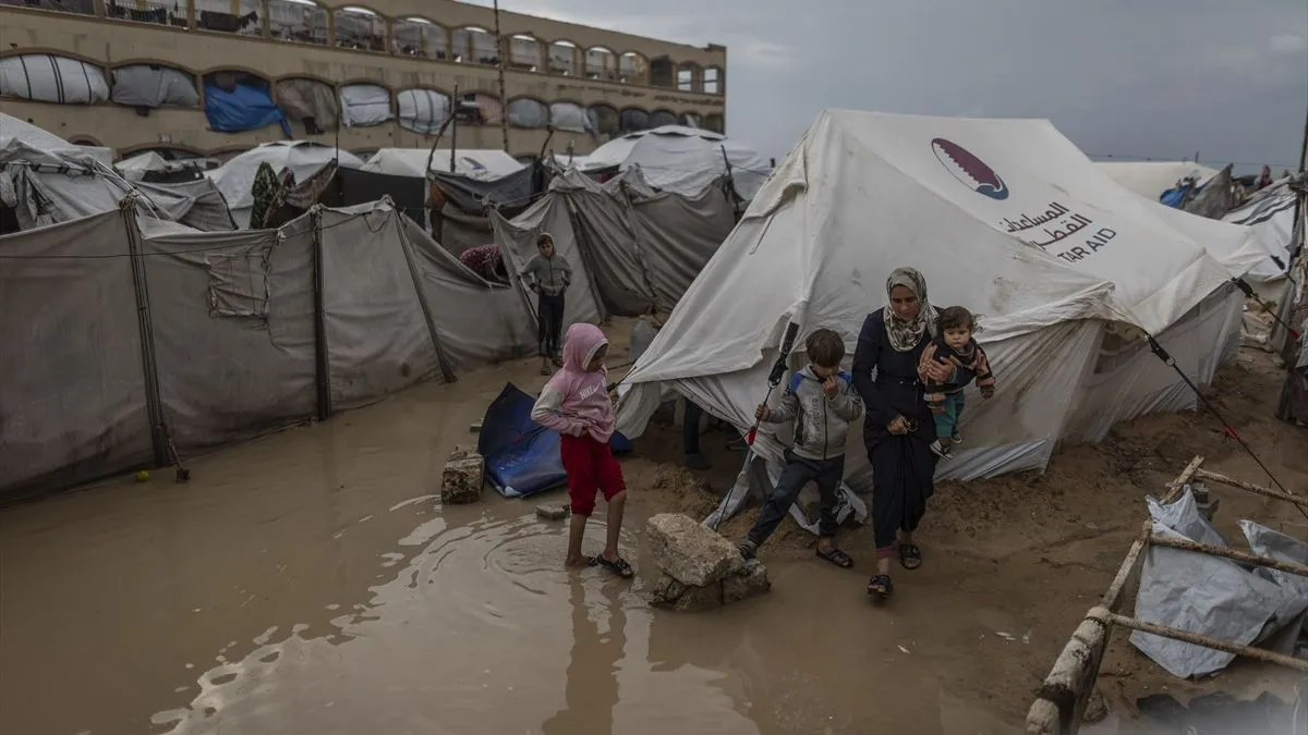 Nekoliko osoba se i dalje vodi kao nestalo pod ruševinama kuće koja se srušila u petak u naselju Al-Karama