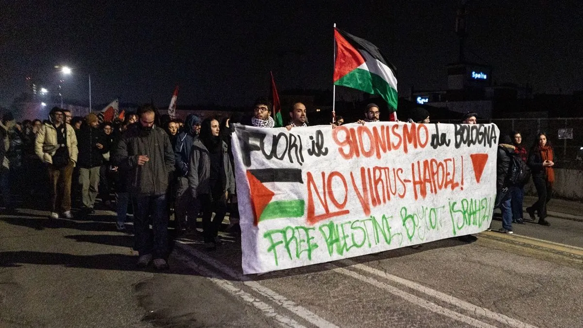 Protest je protekao bez incidenata, uz pojačano prisustvo policijskih snaga.