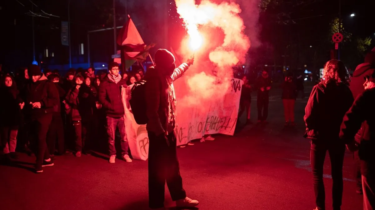Protest je protekao bez incidenata, uz pojačano prisustvo policijskih snaga.