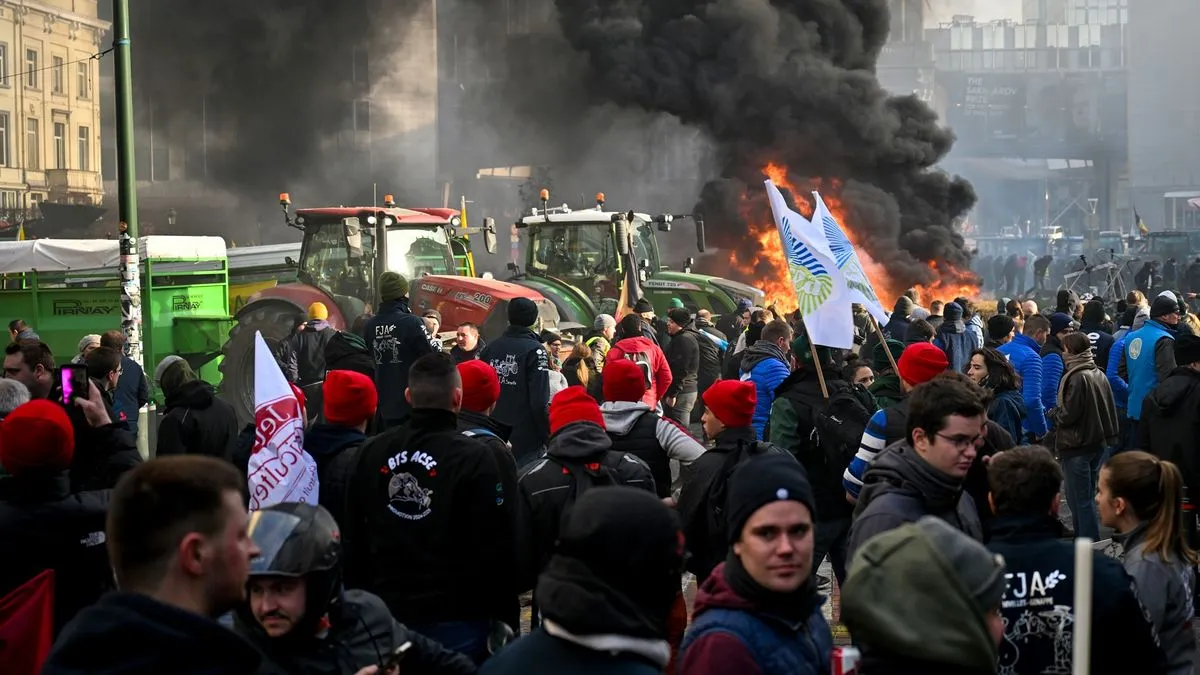 Prvi traktori su počeli blokadu ulica još kasno sinoć, uzrokujući haos u centru grada, a od jutros najveći zastoji su na auto-putu od Liježa ka Briselu.