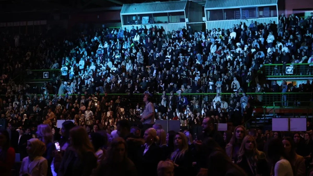 Svečano promovirano 3.547 diplomanata i magistranata Univerziteta u Sarajevu