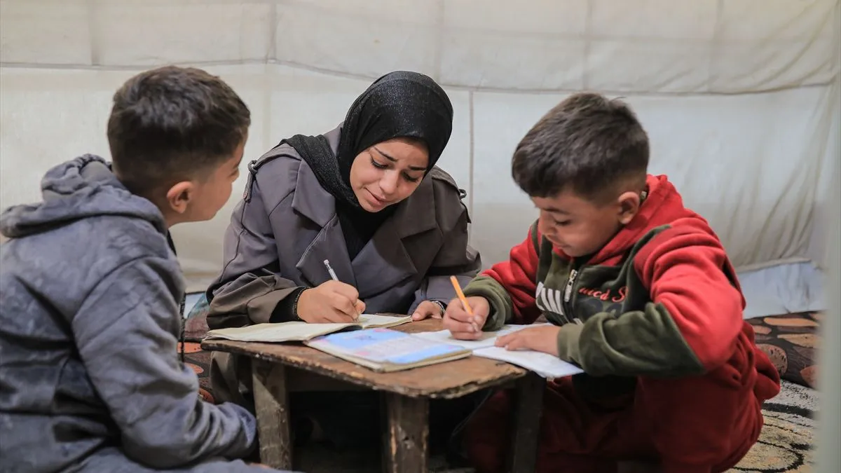 Zračni napad pogodio je porodičnu kuću Mushmesh, usmrtivši njihovu majku, oca i još 24 rođaka.