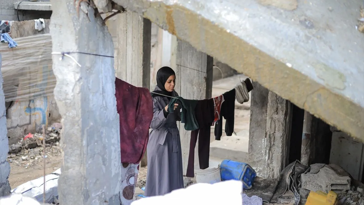 U izraelskom napadu ostali bez roditelja: Negam brine o petero braće i sestara u Gazi