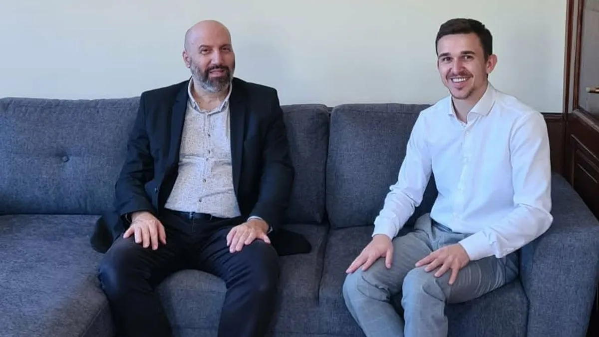 Ovo je za moju majku Hikmetu! Dirljiva priča umjetnika Hadžimejlića čiji rad krasi Zemzem tower