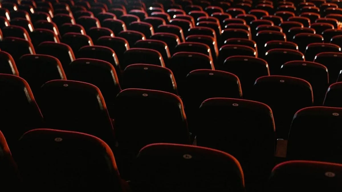 Ironija situacije je da su u vezi sa kulturnom politikom Trojke zdvojni intelektulaci, poput Žbanić i Mustafića, koji su sudjelovali u njenom dolasku na vlast