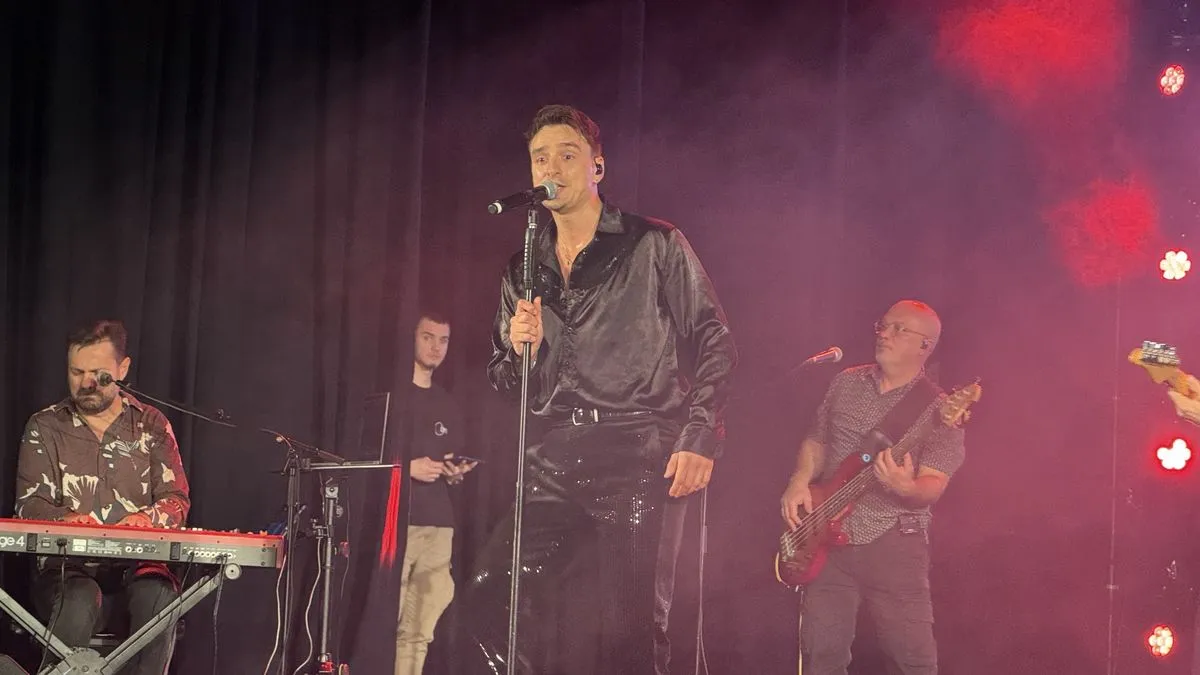 Neposredno pred izlazak na scenu, Adi Šoše je govorio za Hayat.ba.