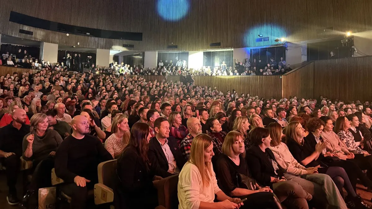 Neposredno pred izlazak na scenu, Adi Šoše je govorio za Hayat.ba.
