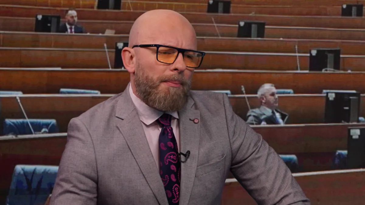 Godina koja je na isteku mogla bi se ocjeniti kroz staru poslovicu 'velik promet mala zarada'. 