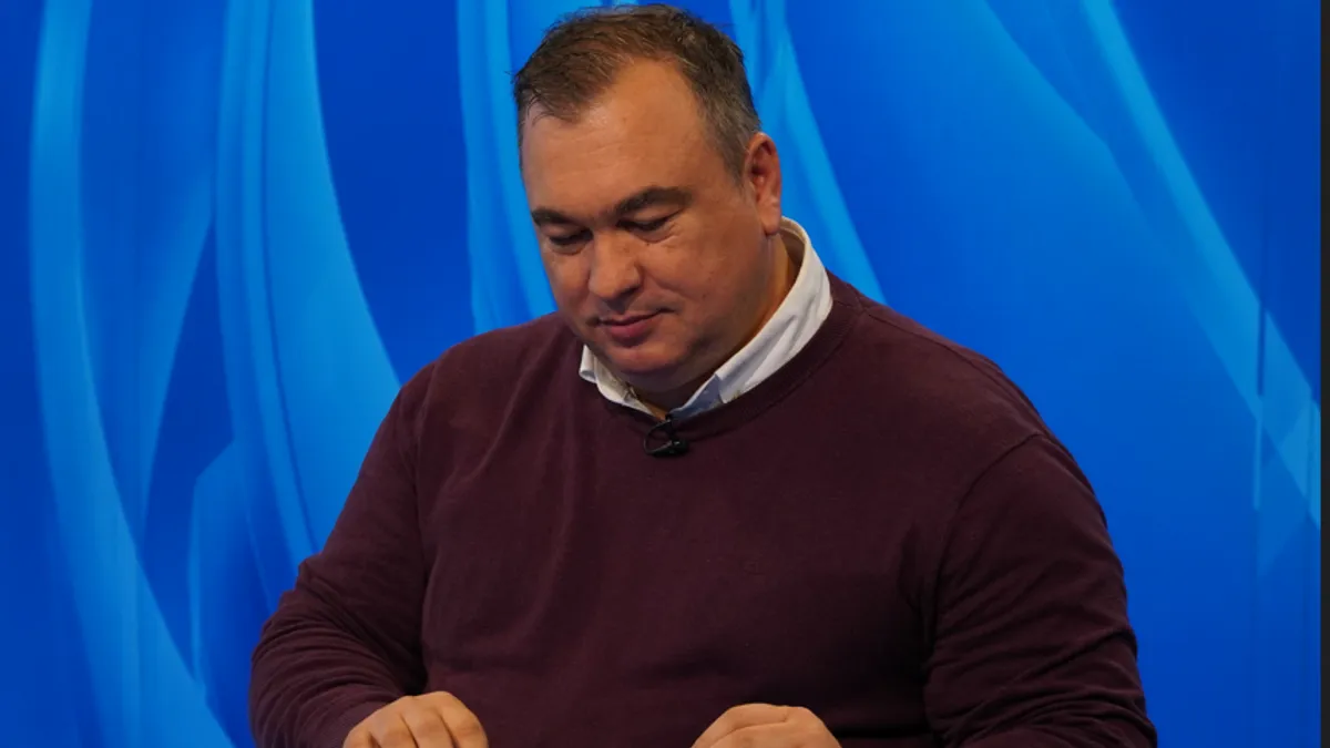 Predsjednik sindikalnog kantonalnog odbora Kantona Sarajevo srednjeg i visokog odgoja i obrazovanja Admir Šuvalić bio je gost današnjeg izdanja emisije 'Dobar dan BiH'.