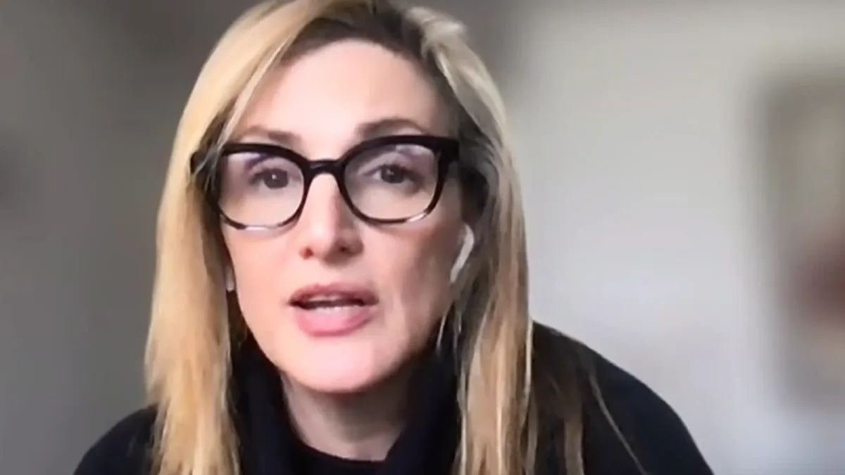 Drugi gost emisije '7Plus' bila je Mika Almogo, predstavnica pokreta 'Vrijeme je' koja za Hayat TV svjedoči o tome kakvi su uslovi života Palestinaca na Zapadnoj obali. 