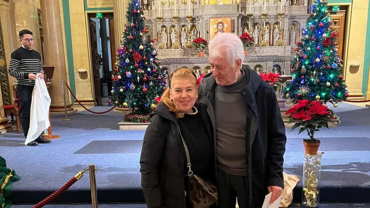 Božićna misa u ovoj crkvi okupila je veliki broj vjernika, među kojima su bili i članovi bh. i hrvatske zajednice u Parizu.