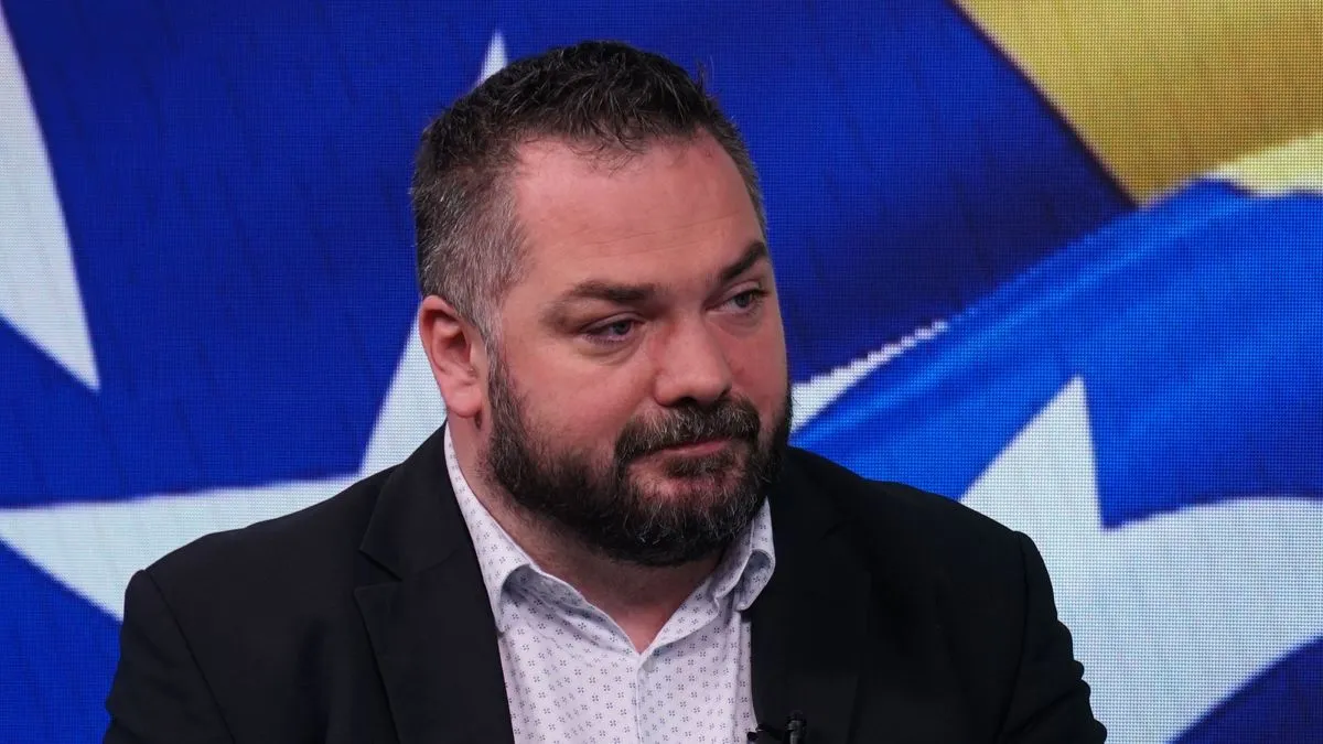 Već nekoliko mjeseci se pripremaju planovi gdje bi se stvorila unija sa tri republike, kazao je Delić