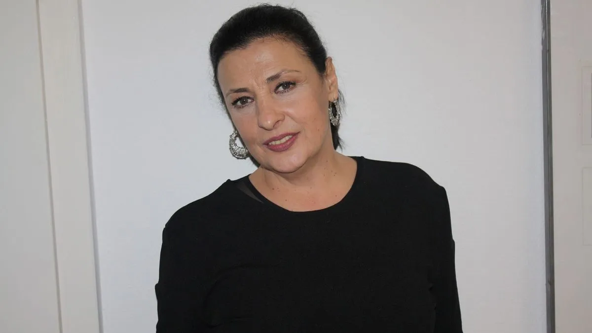 Amela Zuković priznala da je još sama: Bila sam konobarica Tomi Zdravkoviću!