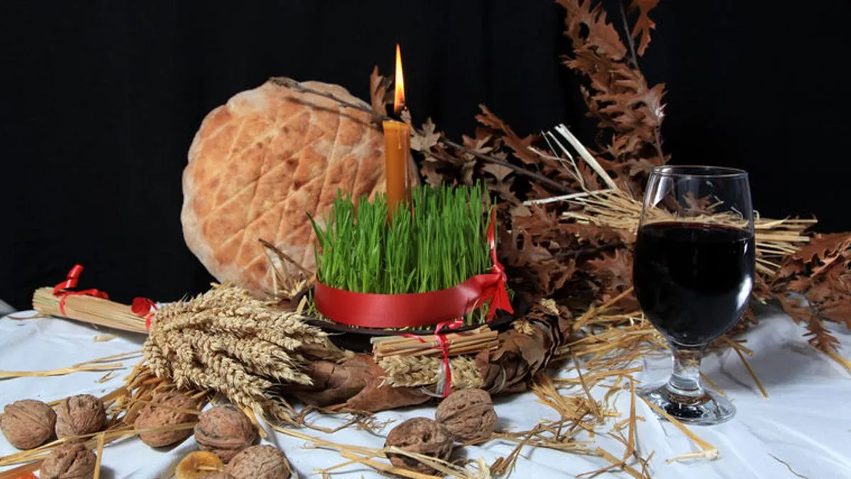 Na Badnji dan, Katolici tradicijski slave i pripremaju se za misu bdijenja, koja se naziva ponoćka