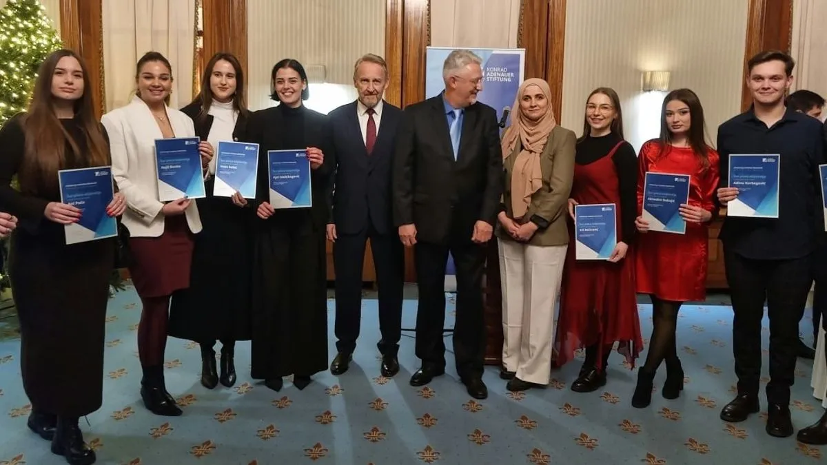 Izetbegović: Članstvo u EU prirodni put za BiH, režim koji je iscrpljivao BiH iscrpio ljude u RS-u