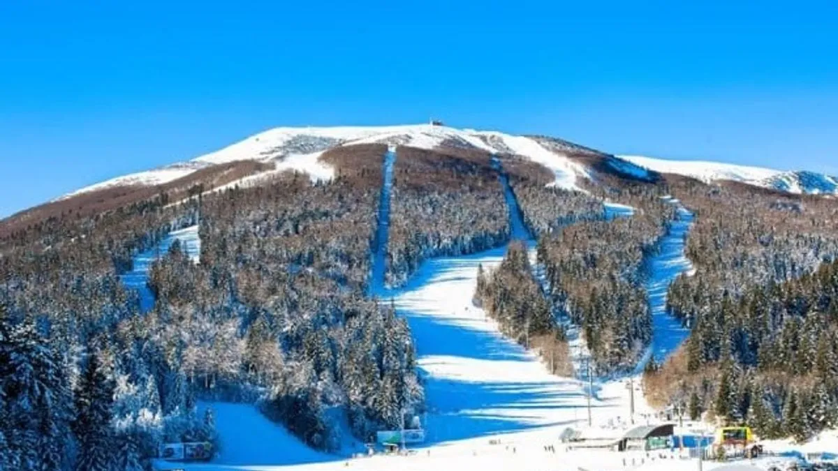 Jutros je u Bosni i Hercegovini umjereno do pretežno oblačno vrijeme. U Bosni po kotlinama ima magle.