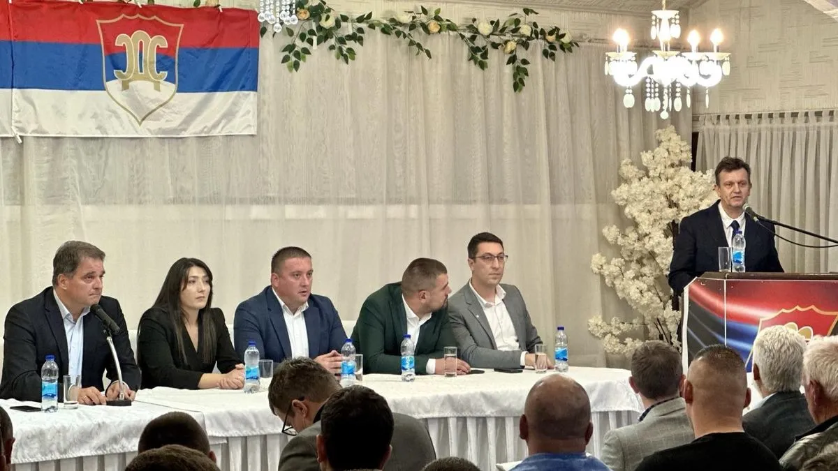 Naglašava da je Blanuša čovjek koji sa svojim sposobnostima može postići stranačko jedinstvo koje nedostaje.