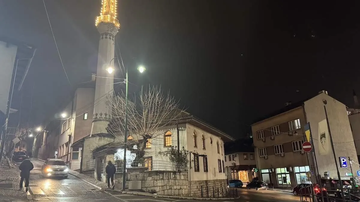 U vjerskom dijelu programa učestvovali su imami Medžlisa Islamske zajednice Sarajevo, kao i hor Medžlisa IZ Sarajevo.