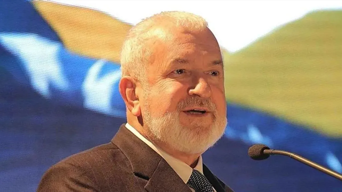 Bio je od onih ljudi koji nose breme vremena, svjesno i odgovorno, bez kalkulacija, vjerujući da je služenje narodu najveća čast