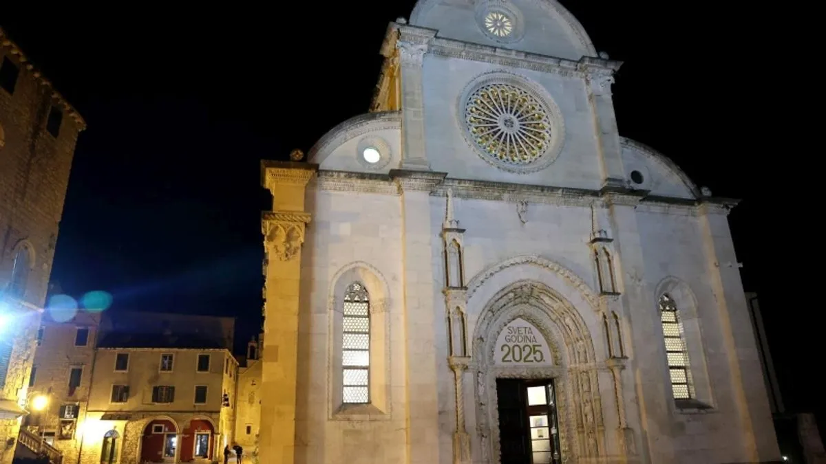 Za etnoreligijantstvo, naime, nije dovoljno biti Hrvat da bi bio katolik ili Srbin da bi bio pravoslavac.