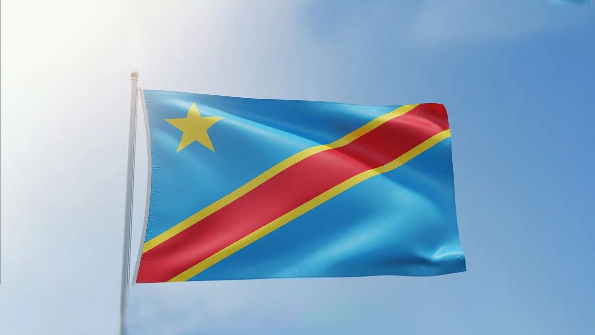 Dok DR Kongo svojim sukobima i pobunama prisiljava svijet da gleda, R Kongo ostaje gotovo nevidljiva i možda upravo zato autoritarnija. 