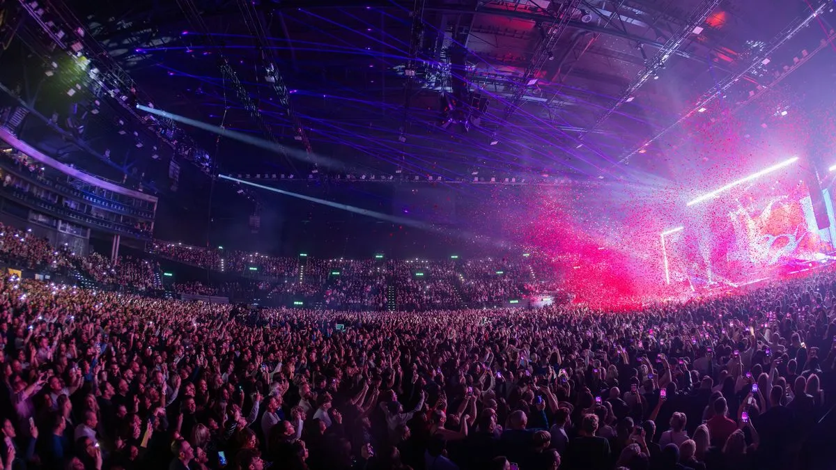 Nastup u Cirihu još jednom je potvrdio Dinu Merlina kao autora i izvođača čija muzika odavno prevazilazi regionalne okvire.