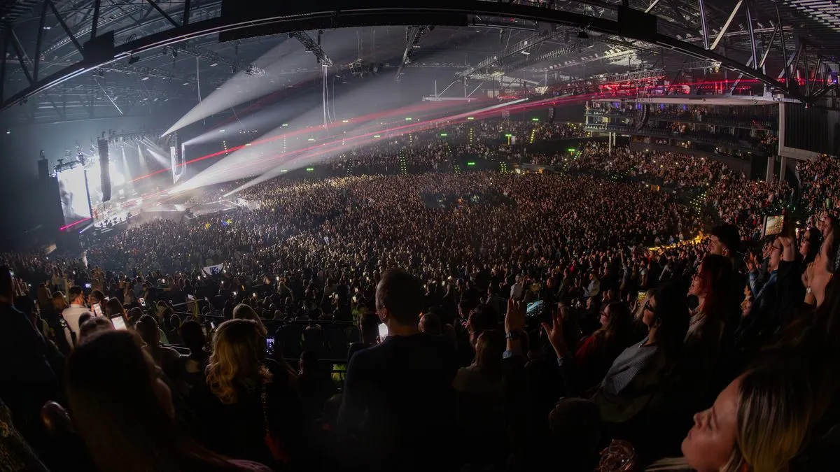 Nastup u Cirihu još jednom je potvrdio Dinu Merlina kao autora i izvođača čija muzika odavno prevazilazi regionalne okvire.