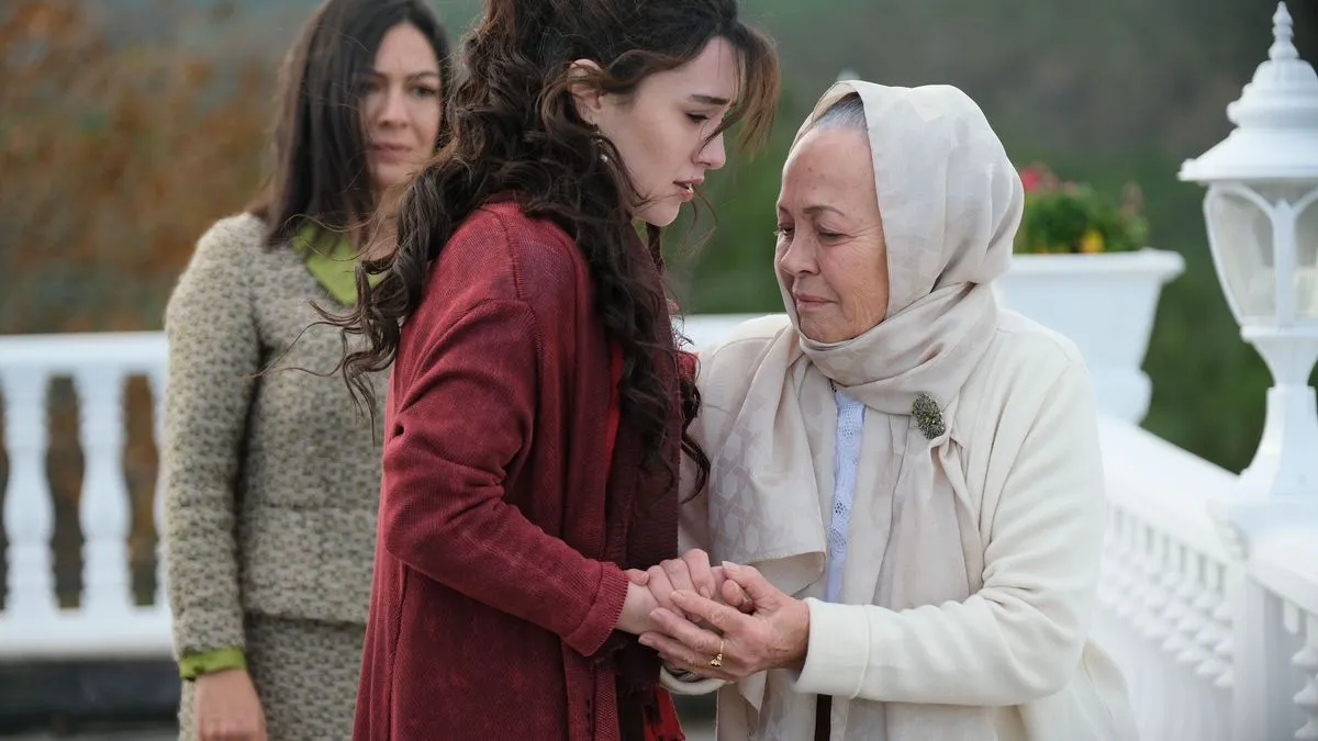 Kroz decenije Hayat TV je postavio standarde kada je riječ o televizijskom programu. 