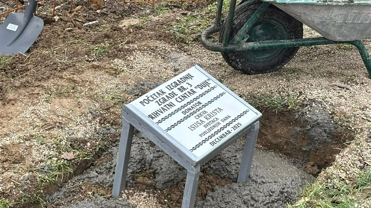 Postavljen kamen temeljac za novi objekat u Prihvatnom centru "Duje" MF EMMAUS-a