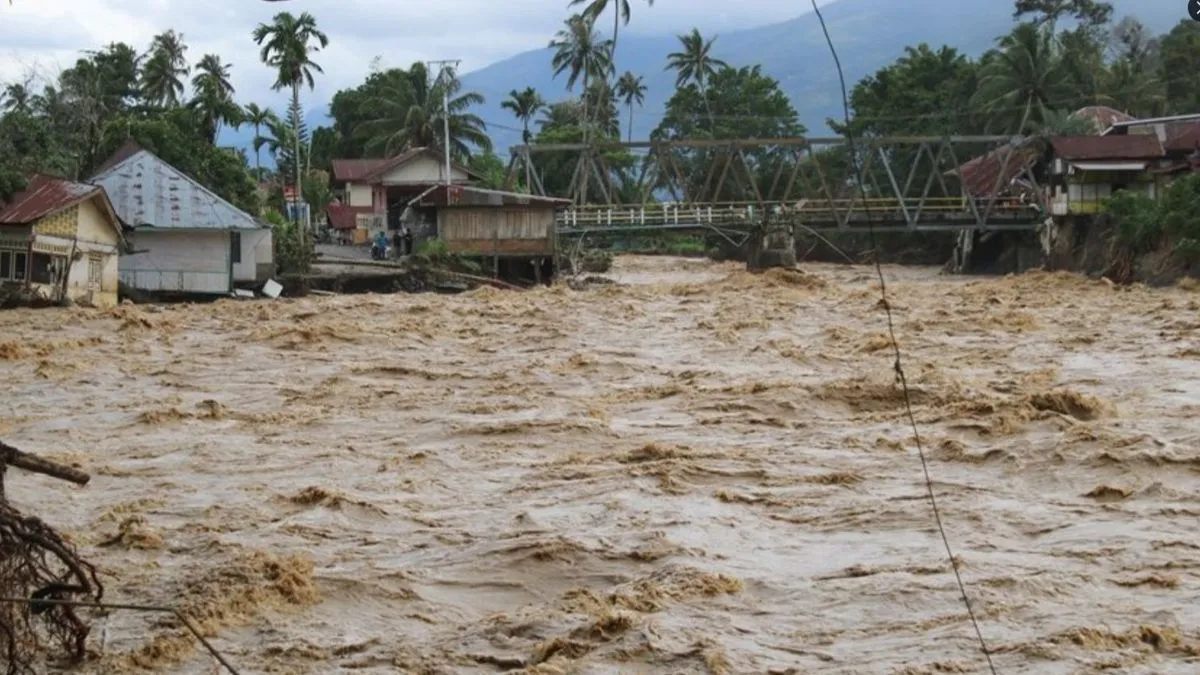 U poplavama u Indoneziji poginulo 900 ljudi: Za obnovu će trebati 2 milijarde eura