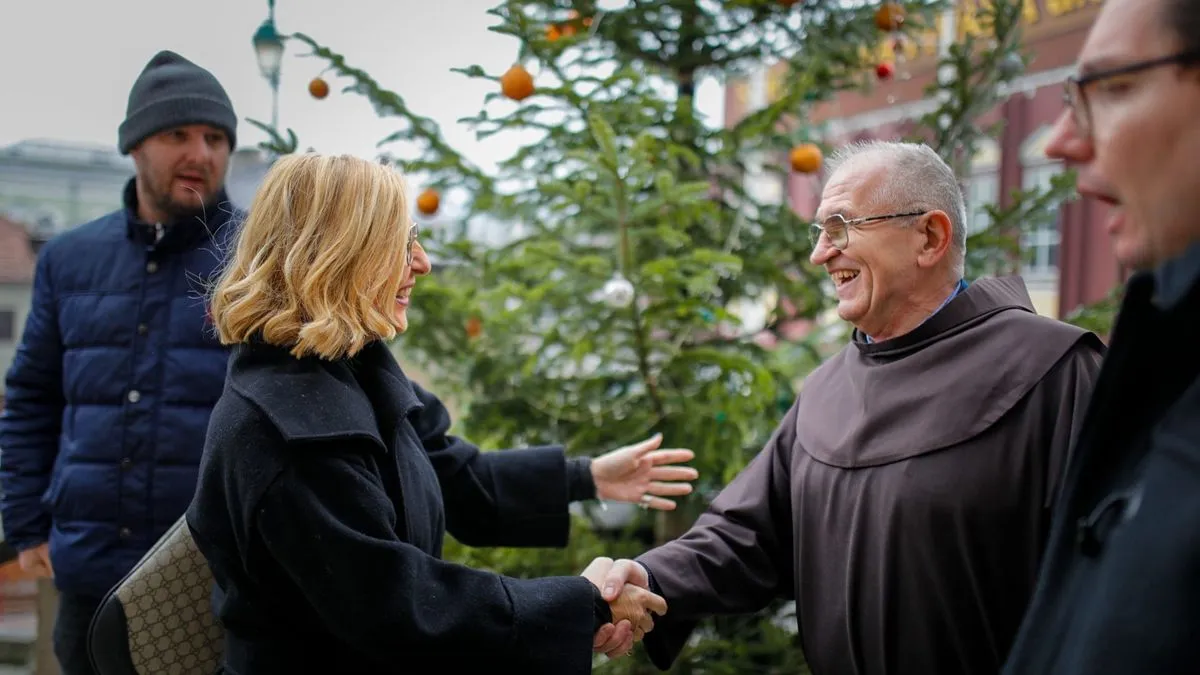 Svim vjernicima katoličke vjeroispovijesti čestitali su Božić, ističući važnost međusobnog uvažavanja i razumijevanja među različitim kulturama i vjerskim zajednicama