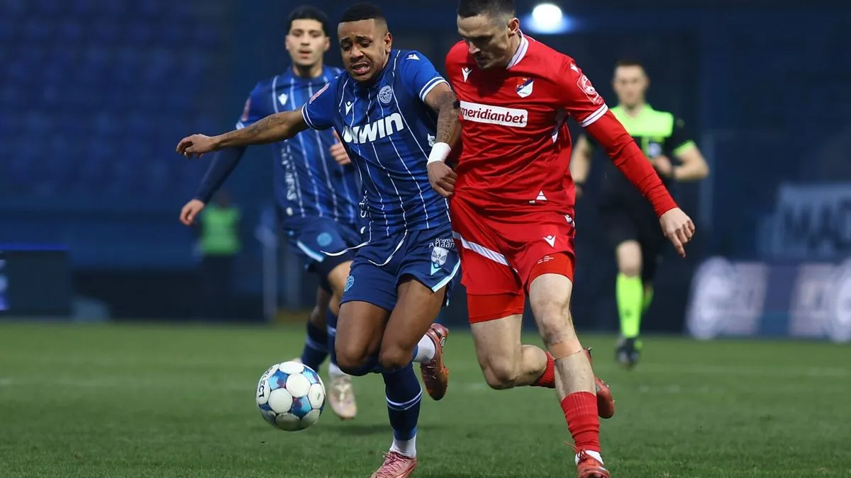 Fudbaleri Željezničara su u okviru 15. kola WWIN Lige BiH remizirali sa Slogom 0:0