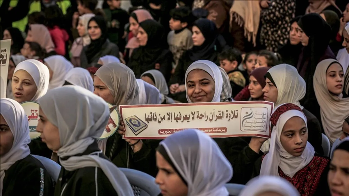 Palestinci nastavljaju učiti i podučavati Kur’an bez obzira na okolnosti, naglašavajući da su vjera i strpljenje ključni oslonci u vremenima krize.