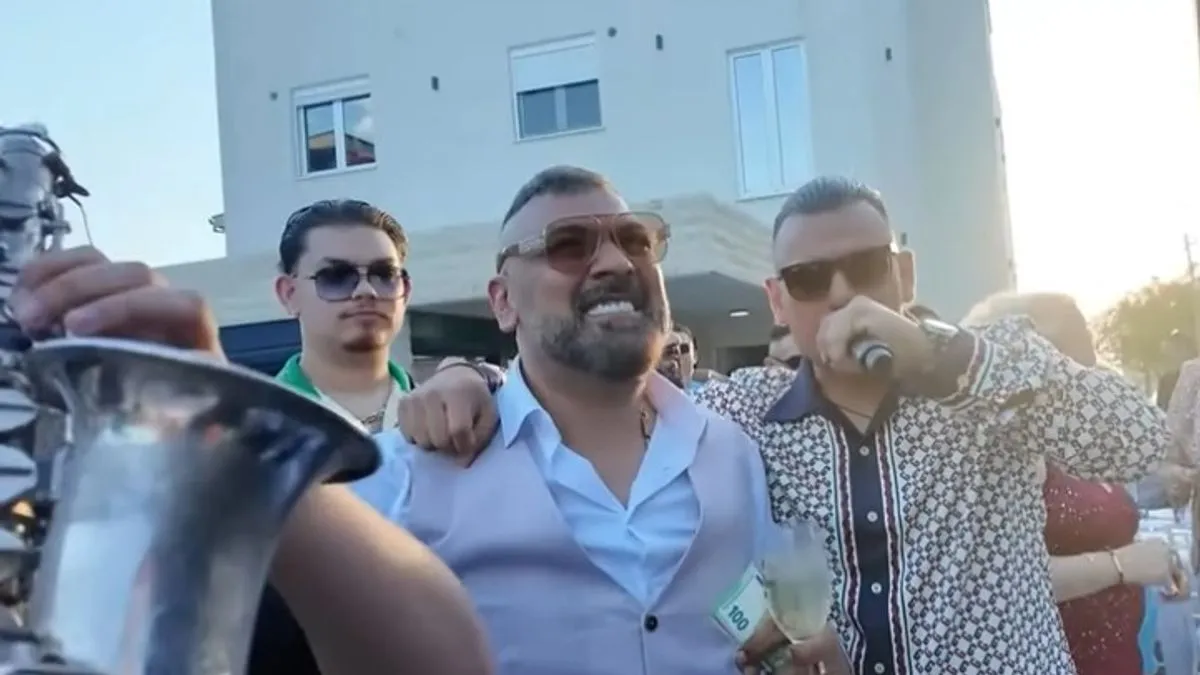 Gazda Mecka se ponovo našao u fokusu javnosti, ali ovoga puta zbog toga što se sa još 17 ljudi tereti za višemilionske poreske prevare, zbog čega je uhapšen u Njemačkoj. 