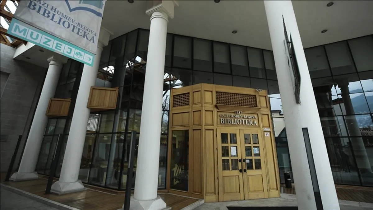 U Rukopisnoj zbirci Gazi Husrev-begove biblioteke nalazi se još nekoliko djela ovog prepisivača.