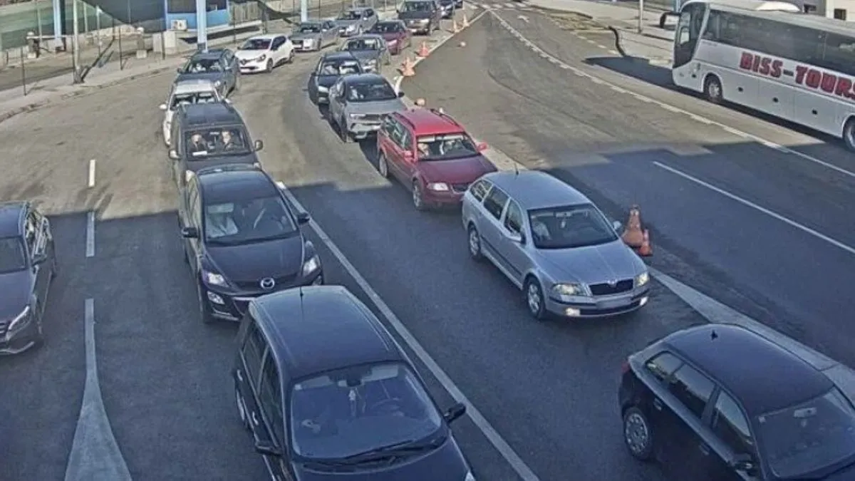 Na cestama u Bosni saobraća se po mokrom ili vlažnom kolovozu, dok je u Hercegovini pretežno suho. 