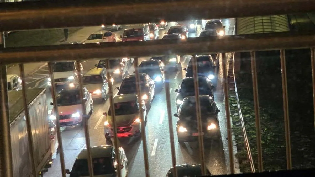 Praznične gužve i zastoji u Sarajevu i širom BiH: Vozačima se savjetuje maksimalan oprez