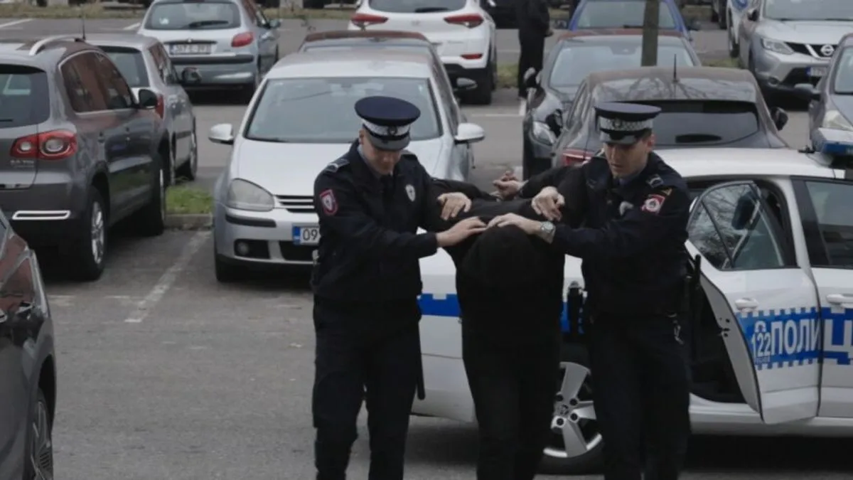 Sudija za prethodni postupak Osnovnog suda u Banjoj Luci odredio je pritvor Milanu Brkiću (34) i Momiru Kukolju (65) iz Laktaša osumnjičenima za više teških krađa. 