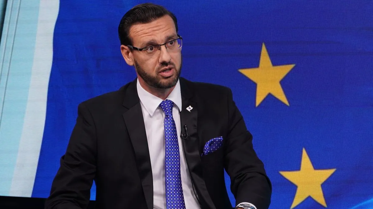 Približava se kraj i ove kalendarske godine u kojoj nismo napravili nikakve iskorake na evroatlanskom putu naše zemlje i njenoj integraciji u punopravno članstvo NATO-a i EU.