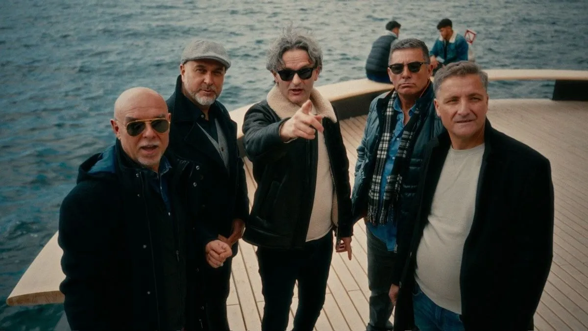 Riječ je o snažnoj muzičkoj priči koja govori o empatiji, podršci i bezuslovnoj ljubavi u trenucima kada je ona najpotrebnija