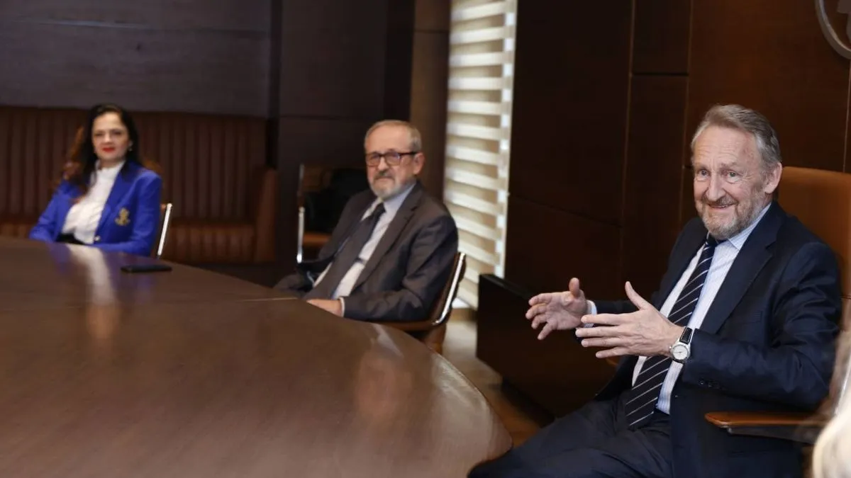 Prijem je dio kontinuirane prakse SDA da kroz simbolične i sadržajne susrete afirmira međureligijski i međunacionalni dijalog.