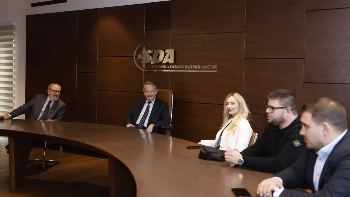 Prijem je dio kontinuirane prakse SDA da kroz simbolične i sadržajne susrete afirmira međureligijski i međunacionalni dijalog.