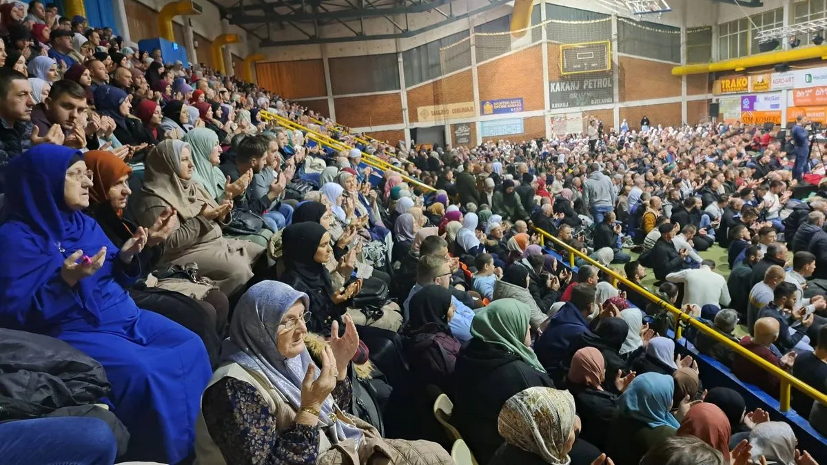 Poseban doprinos večeri dao je gost predavač prof. dr. Mustafa Hasani, dekan Fakulteta islamskih nauka u Sarajevu